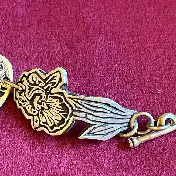 Alice Seely Iris Bracelet - Picture 4 of 6